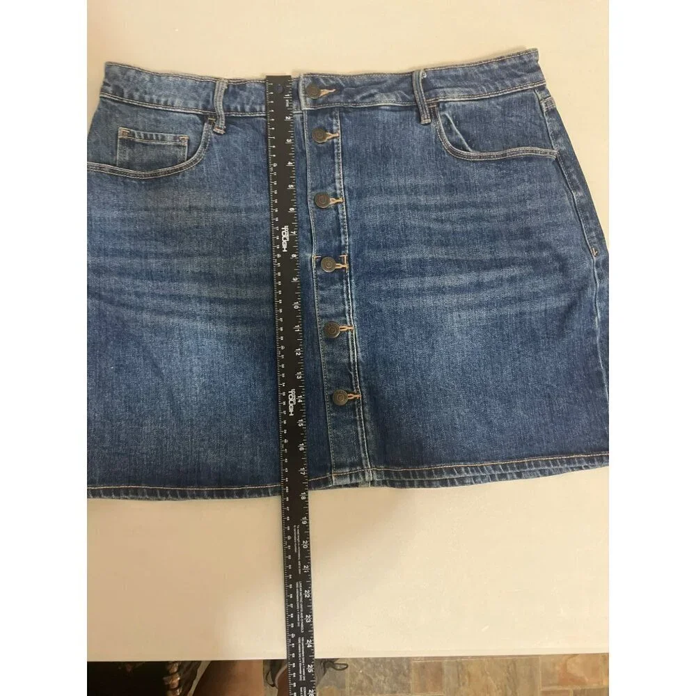 Old Navy High Rise Secret Slim Pockets Sz 16 Button Down Jean Mini Skirt Medium - Picture 6 of 6